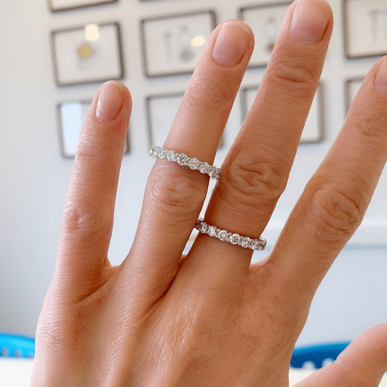 Classico anello Eternity con diamanti da 3 mm,  Ingrandisci immagine 5