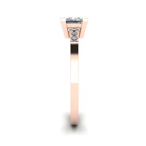 Anello con diamanti taglio princess e 3 piccoli diamanti laterali in oro rosa - Foto 2