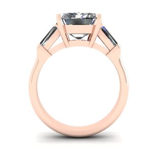 Anello di fidanzamento con tre pietre di smeraldo e diamante baguette in oro rosa - Foto 1