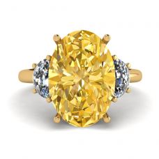 Anello Ovale in Oro Giallo con Diamanti Gialli e Diamanti Bianchi a Mezzaluna Laterale in Oro Giallo