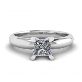 Anello con montatura classica stile V con diamante quadrato
