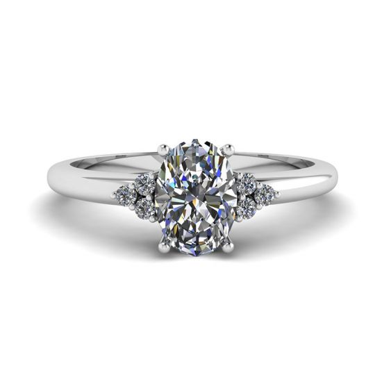 Anello con diamante ovale con 3 diamanti laterali, Ingrandisci immagine 1