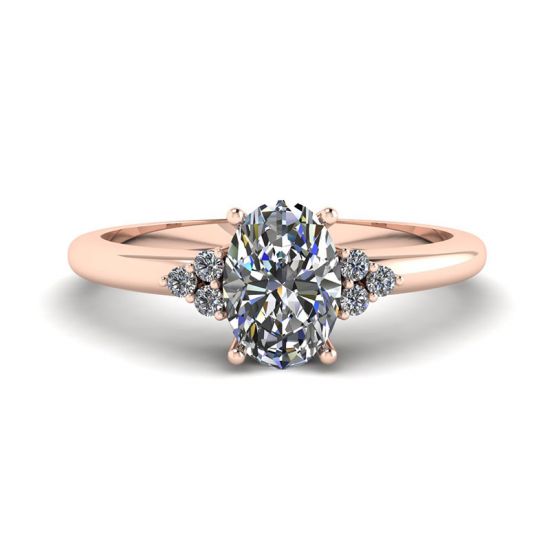Anello Diamante Ovale con 3 Diamanti Laterali in Oro Rosa, Ingrandisci immagine 1