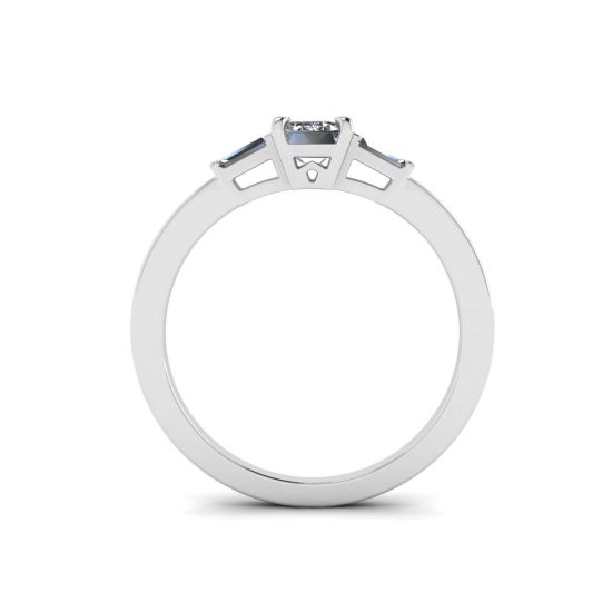 Anello con diamanti taglio smeraldo e baguette laterale,  Ingrandisci immagine 2