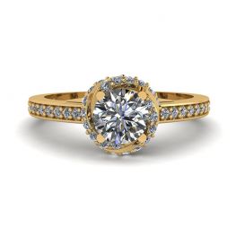 Anello d'oro con diamanti