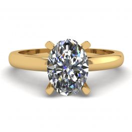 Anello con diamante ovale in oro giallo 18 carati
