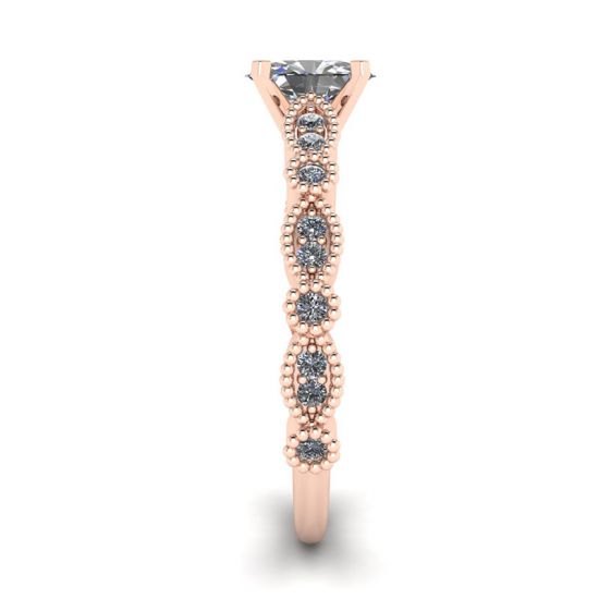 Anello in stile romantico con diamante ovale in oro rosa,  Ingrandisci immagine 3