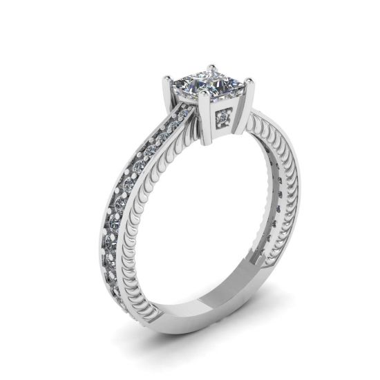 Anello con diamanti a taglio principessa in stile orientale con pavé,  Ingrandisci immagine 4