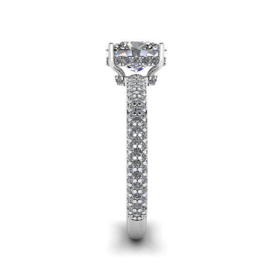 Anello Ovale Diamantato con Fascia in Pavé di Diamanti a Tre File,  Ingrandisci immagine 3