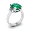 Anello con smeraldo ovale e diamanti laterali a mezzaluna, Immagine 4