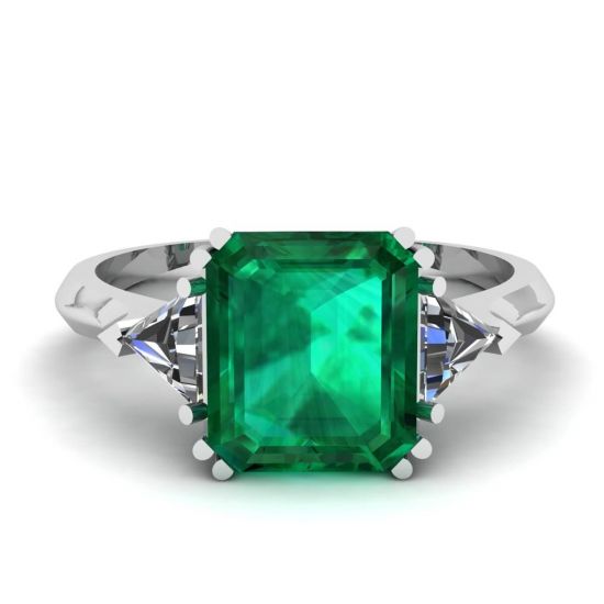 Anello con smeraldi da 3,31 carati e trilioni di diamanti laterali, Immagine 1